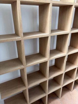 Estantería de madera para pared