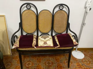 Panca in legno e rattan