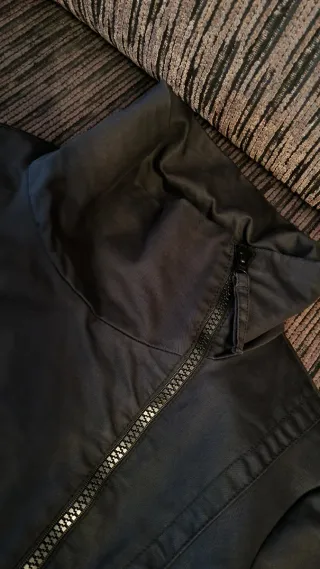 Gabardina negra mujer