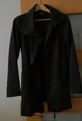 Gabardina negra mujer