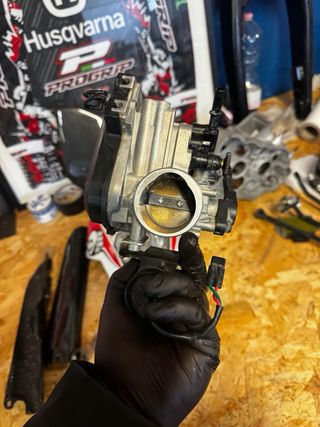 Corpo farfallato Husqvarna 310 2012