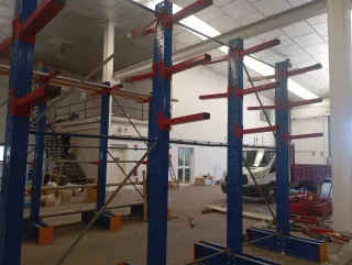 Estantería industrial para tubos