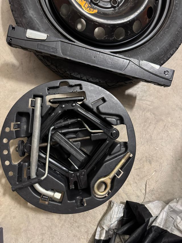 Ruotino scorta 125/80 R15 + kit