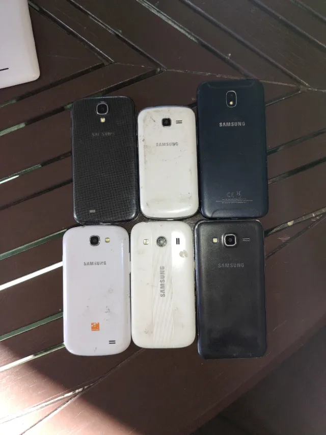 Lote 6 Móviles Samsung, para repuesto o despiece.