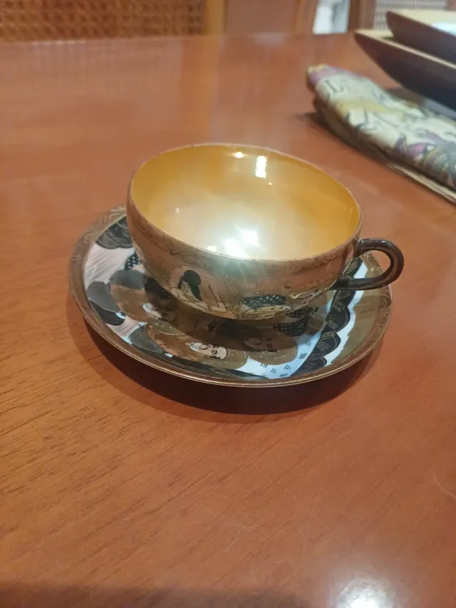 Colección de té china dorada