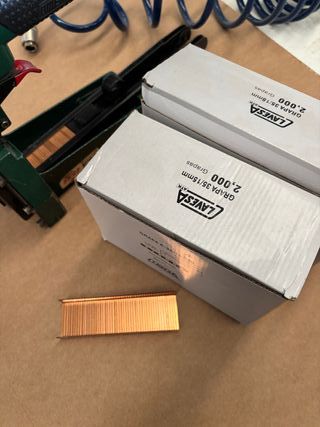 Grapadora Neumática 35.22 Omer + grapas