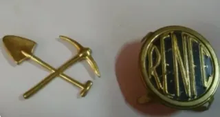 Anagramas Gorra RENFE: Pala y Piqueta