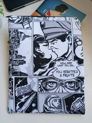 Funda libro/tablet cómic retro