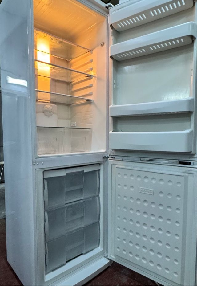 FRIGORÍFICO COMBI NO FROST ANSONIC