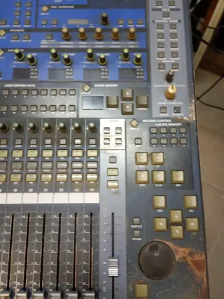 Mesa de mezclas Yamaha 02R96