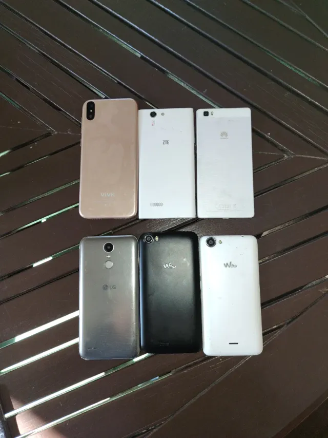 Lote 6 móviles para repuesto o despiece.