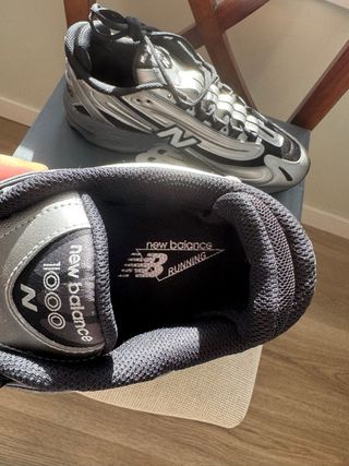 New Balance 1000 Negras y Plateadas