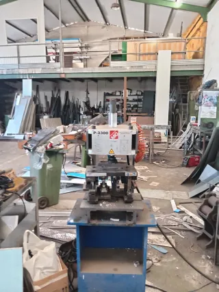 Maquinaria Carpintería Metálica