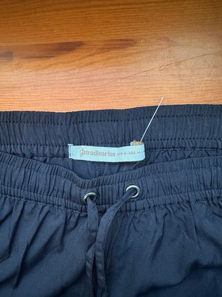 Pantalón negro Stradiarius Talla M