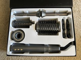 Secador y moldeador de pelo Bopcal. Incluye funda.