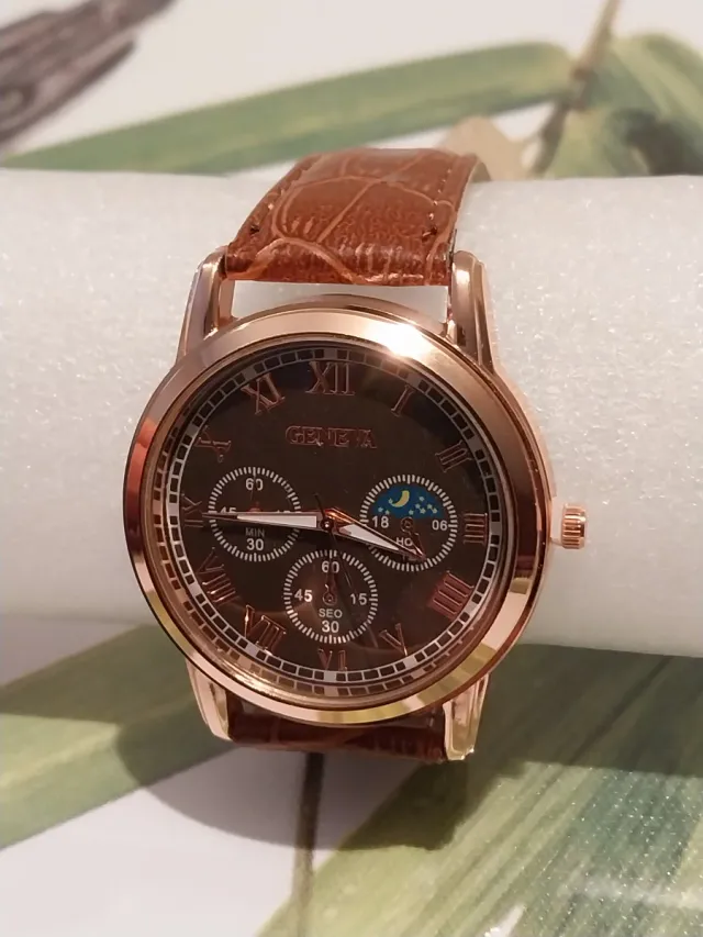 Relógio Clássico Genebra Marrom e Dourado