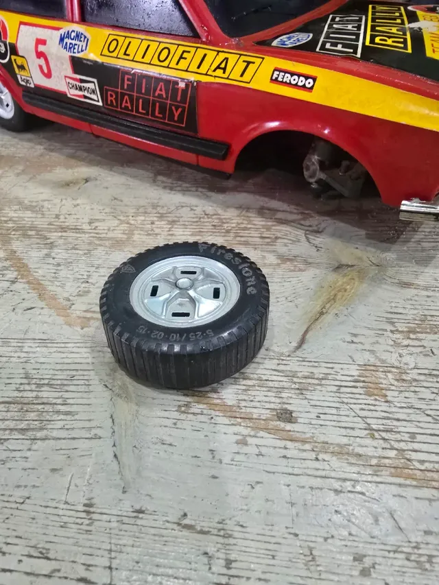 Modellino Fiat 132 rally ellegi 1:12 plastica