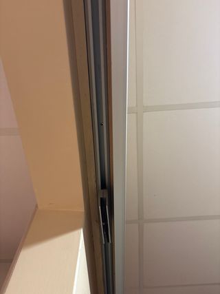 Riel/soporte para puerta corredera de cristal