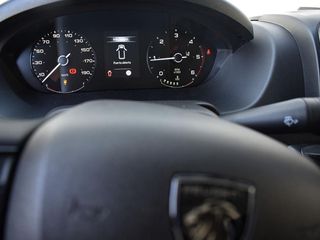 Peugeot Boxer 2.2 BlueHDI 140CV VAN L3H2