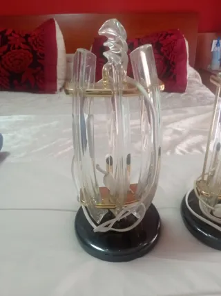 Lámparas de mesita de noche doradas