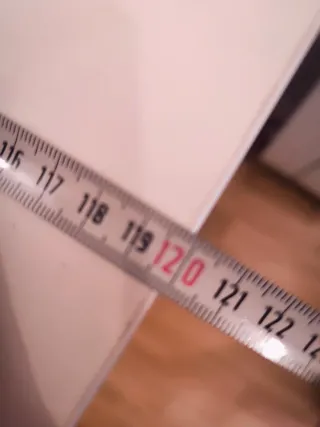 Aparador beige y blanco madera