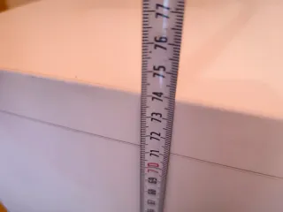 Aparador beige y blanco madera