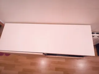 Aparador beige y blanco madera