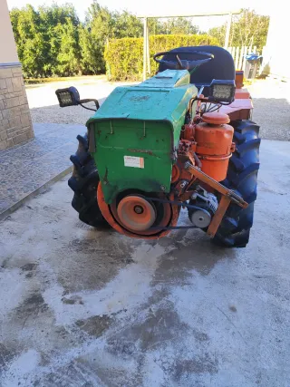 Tractor Pascuali articulado