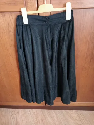 Saia preta de veludo