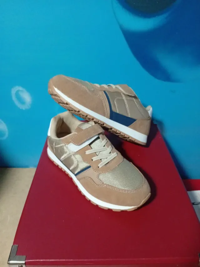 Deportivas niño nuevas