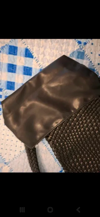 Borsa in pelle nera intrecciata