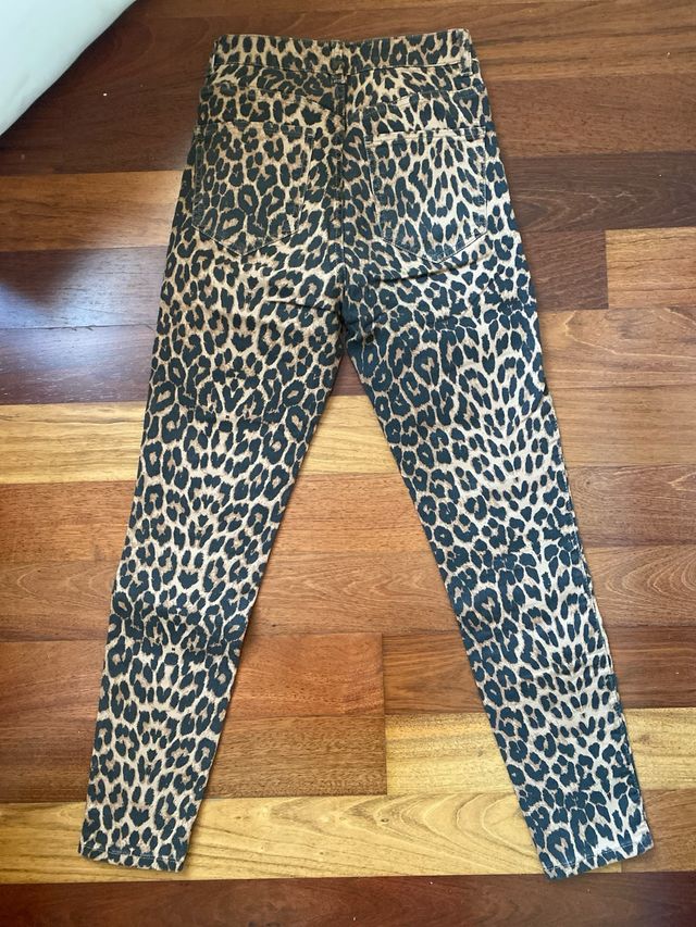 Pantalones de leopardo