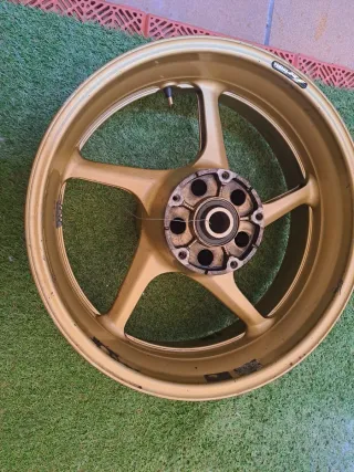 Llanta Yamaha R1 2004-2006 Dorada
