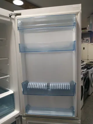 Nevera Combi Haier 1.88x60cm, No Frost