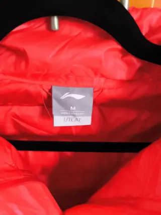 Anorak ultraligero Li-Ning talla M mujer