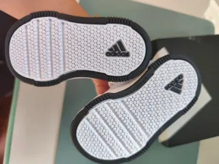 Zapatillas Adidas Bebé Talla 19 - NUEVAS