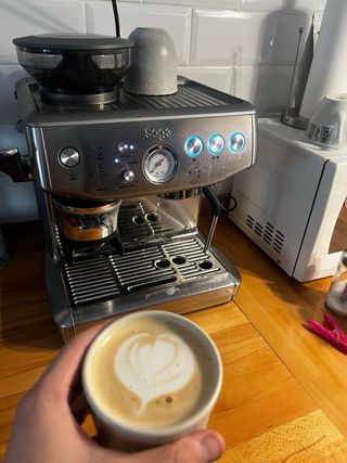 Cafetera Sage Barista Express Impress