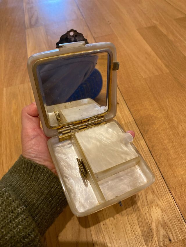 Bolso de mano nácar