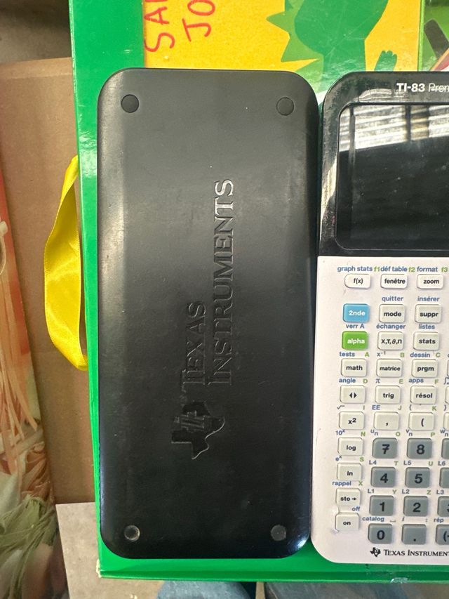 Calculadora Texas Instruments TI-83