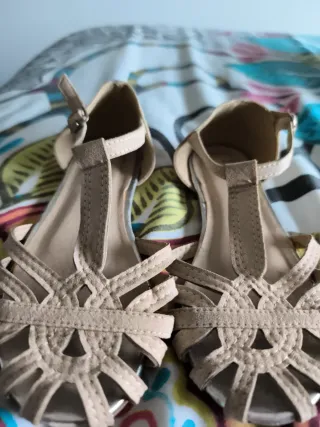 Sandalias niña T31 beige