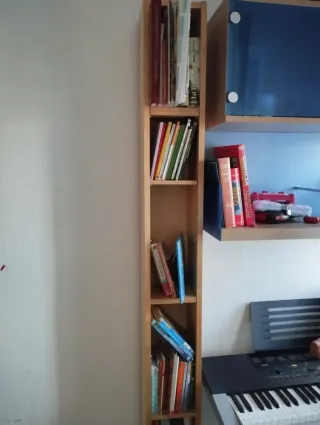 Estantería de madera