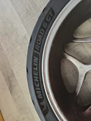 Rueda y Neumático BMW F800 usado