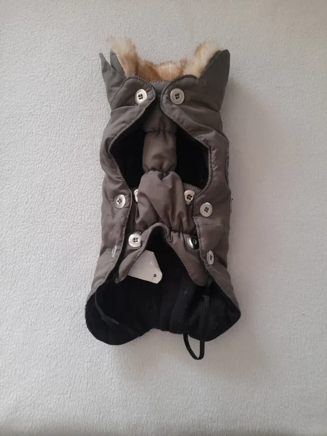 Traje para perro, talla 28.