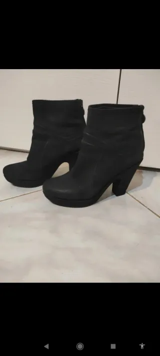 Stivaletti in camoscio neri ragazza