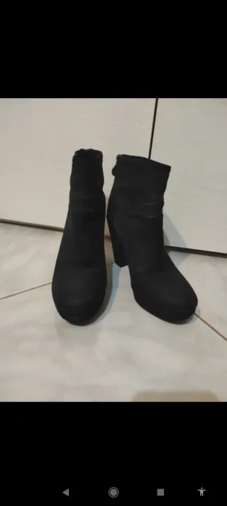 Stivaletti in camoscio neri ragazza