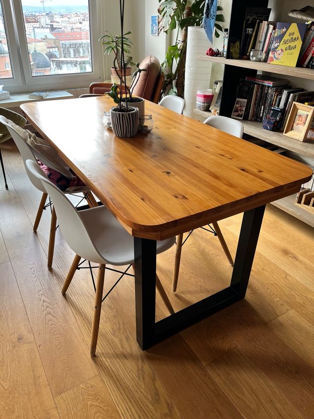 Tavolo da pranzo in legno su misura per 6 persone