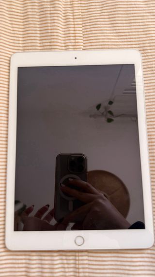 iPad 32GB Wi-Fi · Modelo A1822 · como nuevo