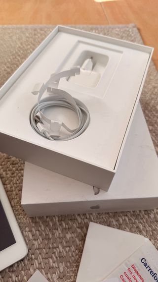 iPad 32GB Wi-Fi · Modelo A1822 · como nuevo