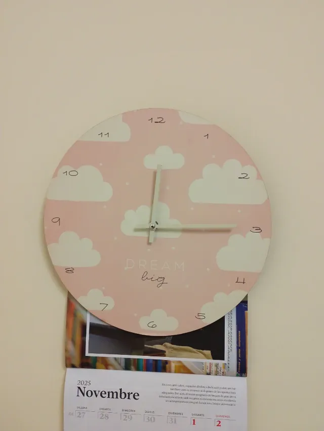 Reloj analógico de pared infantil