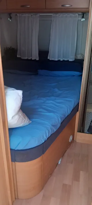 Caravana knaus sudwina -450 TF TUF  1050 Kilos